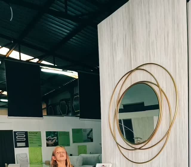 Interior de la exposición de PALIMA Muebles en Piles